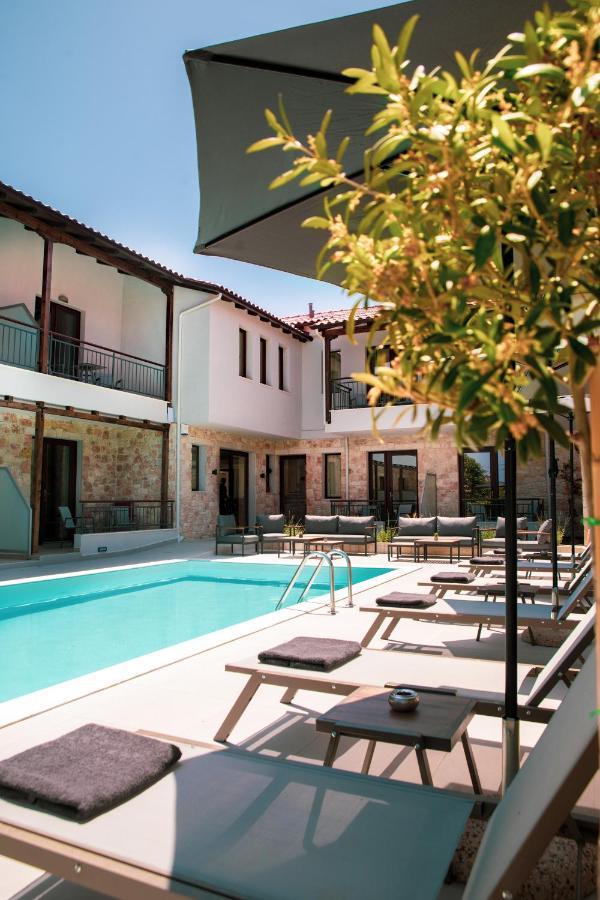 أفيتوس Iades Suites المظهر الخارجي الصورة