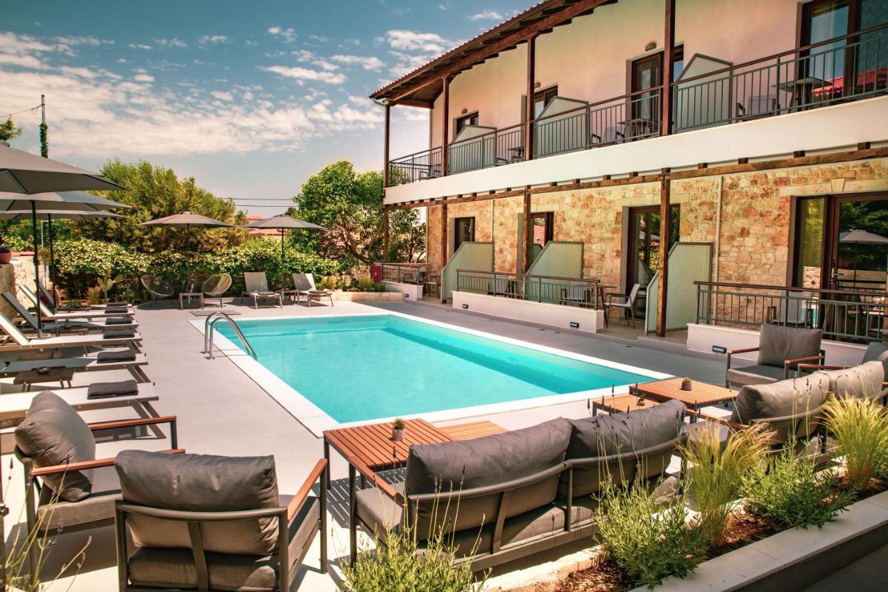 أفيتوس Iades Suites المظهر الخارجي الصورة