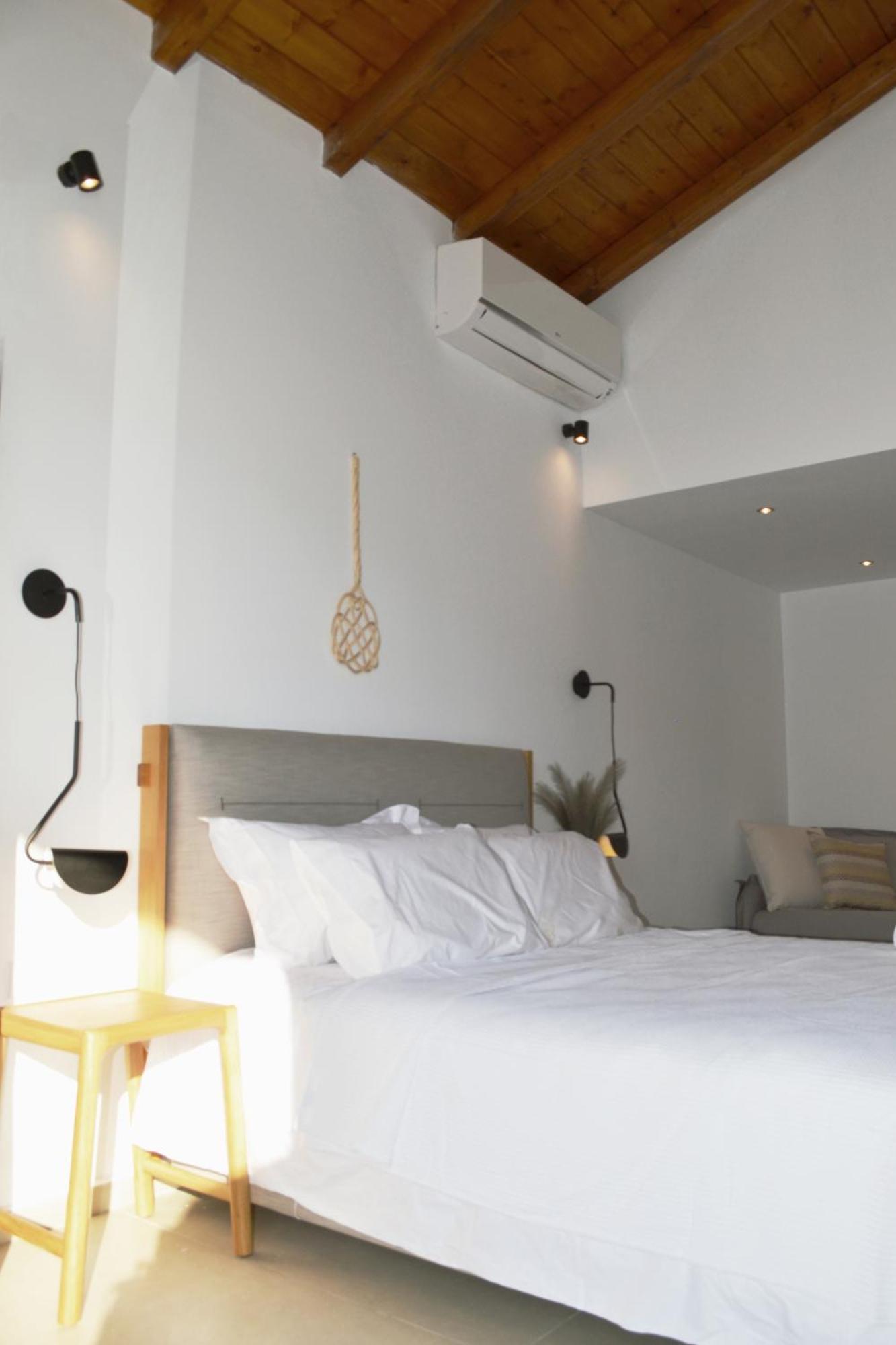 أفيتوس Iades Suites الغرفة الصورة